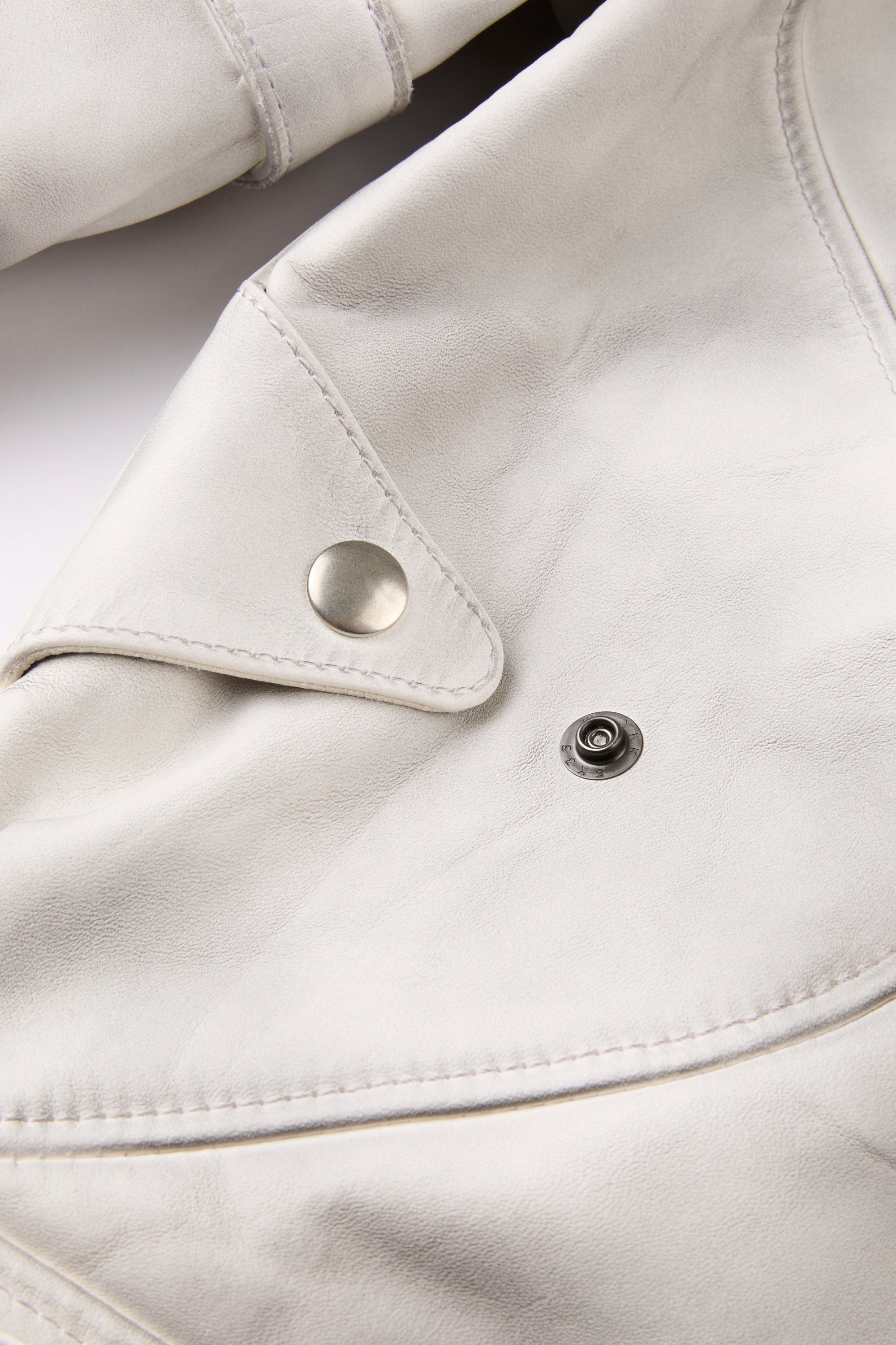 Dumist – White Leather Biker Jacket