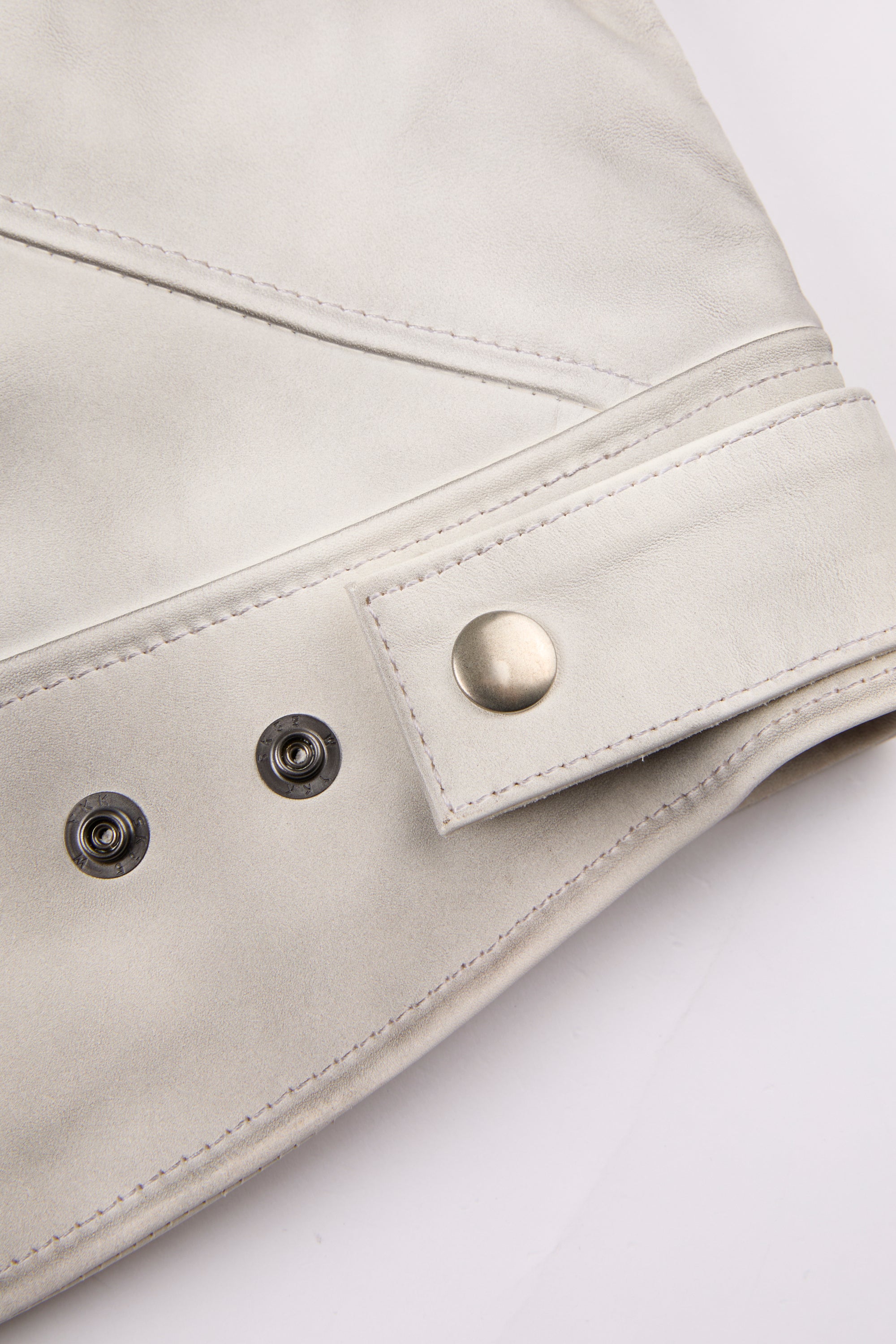 Dumist – White Leather Biker Jacket