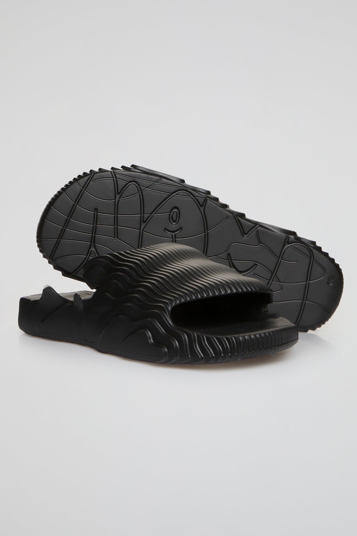 Nami The Nami Slide Black - M9/W10.5 DEEP SEA BLACK NAMI SLIDES - THE AURACLES main image 4