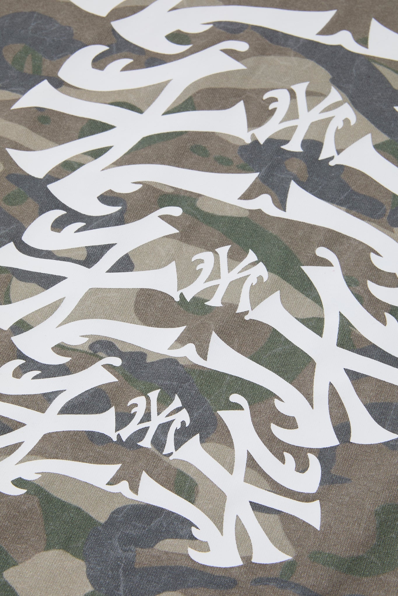 BHYPE CAMO SKELETON NY RIB CAGE BOXY TEE