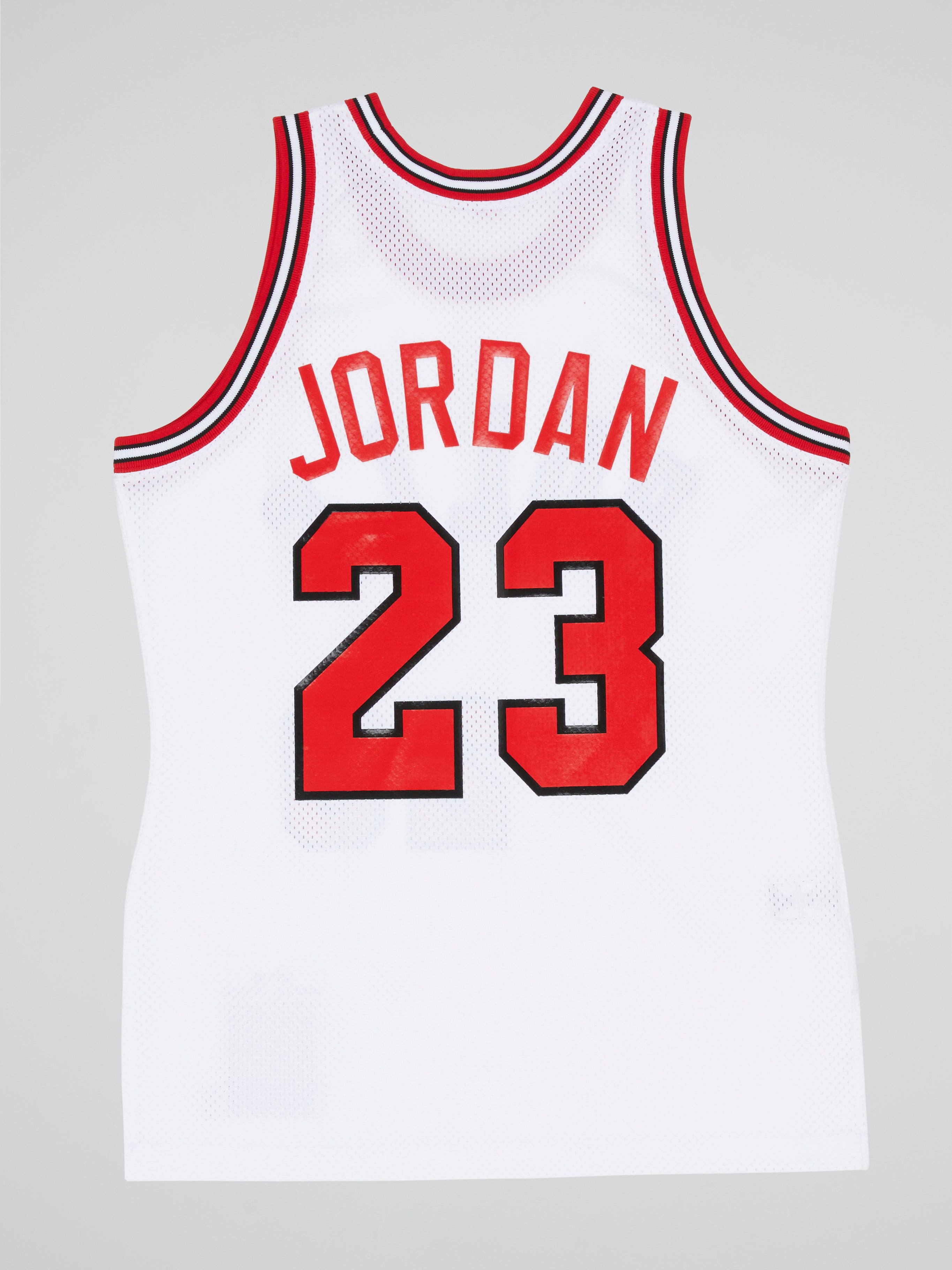 Mitchell & Ness Authentic AWAY Jersey Chicago Bulls 1984-85 Michael Jordan